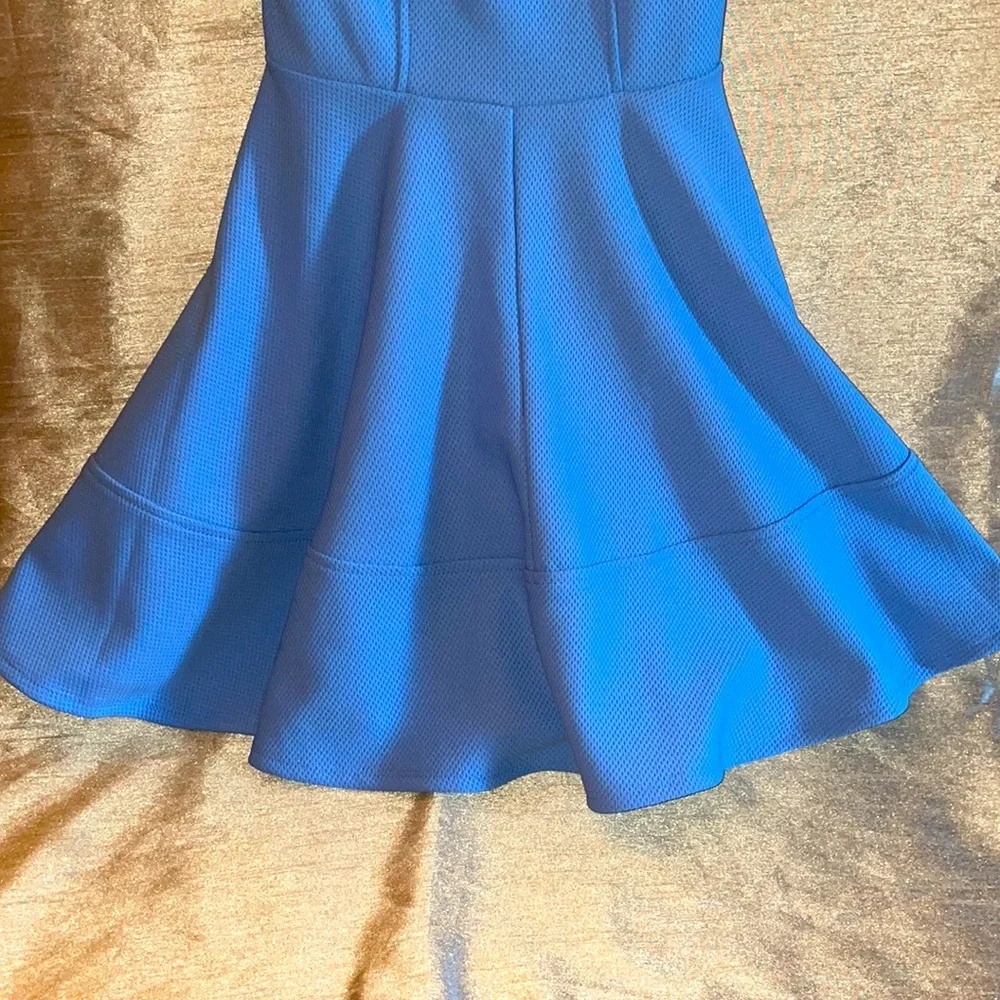 NWT.  Lulus Pleated sleeveless dress.  Size S. - Picture 5 of 6